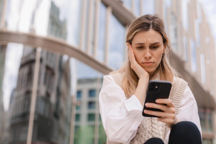 既読スルーはほっとくべき？いつまで待つ？既読無視はすぐ連絡しない方がいい理由