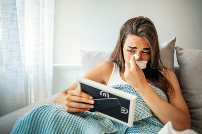  好きだけど別れる男性心理は？好きすぎて別れる彼の本音13選！  