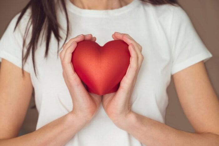 年上男性が好きな年下女性にとる態度とは？年上男性が心を開いた女性の特徴も！