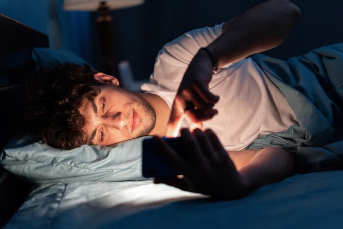 いい感じだったのに連絡がこない男の心理とは？連絡が途絶えた理由と対処法を解説！
