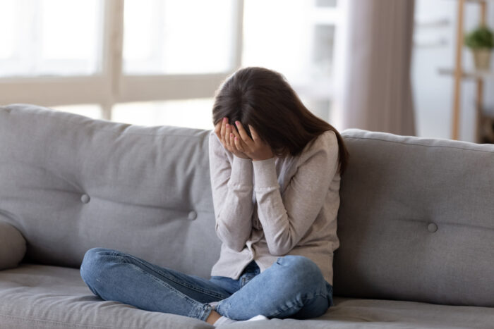 頭から離れない人に会いたい心理!相手も同じ気持ち?テレパシーを送ってる?