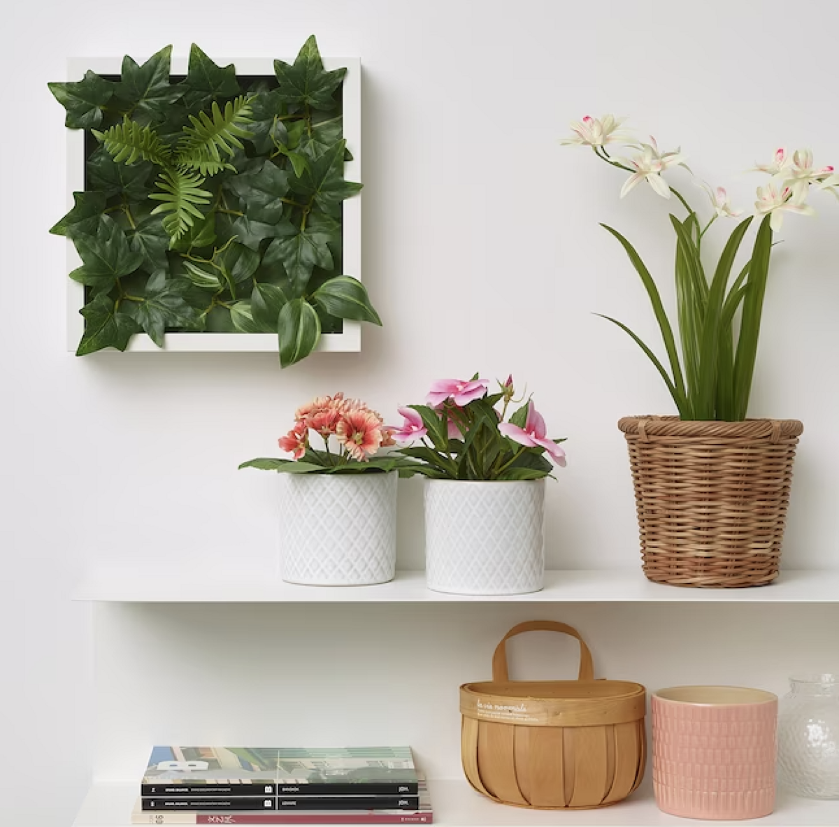 IKEAのFEJKA フェイカを壁に絵画のように飾ってみた♪ - 気ままな暮らし