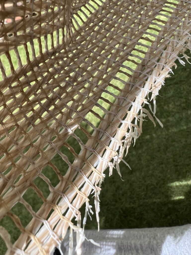 サンシェードを切ったらガタガタに