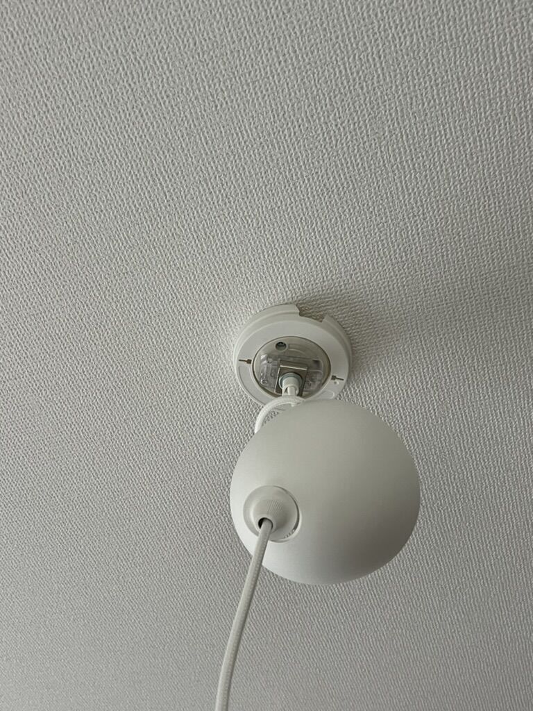 VINDKAST> 雲モチーフペンダントライトで部屋の雰囲気が変わった