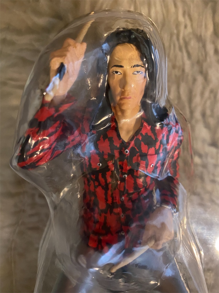 フィギュアが届いた日、悲しくてふて寝した話 - Island