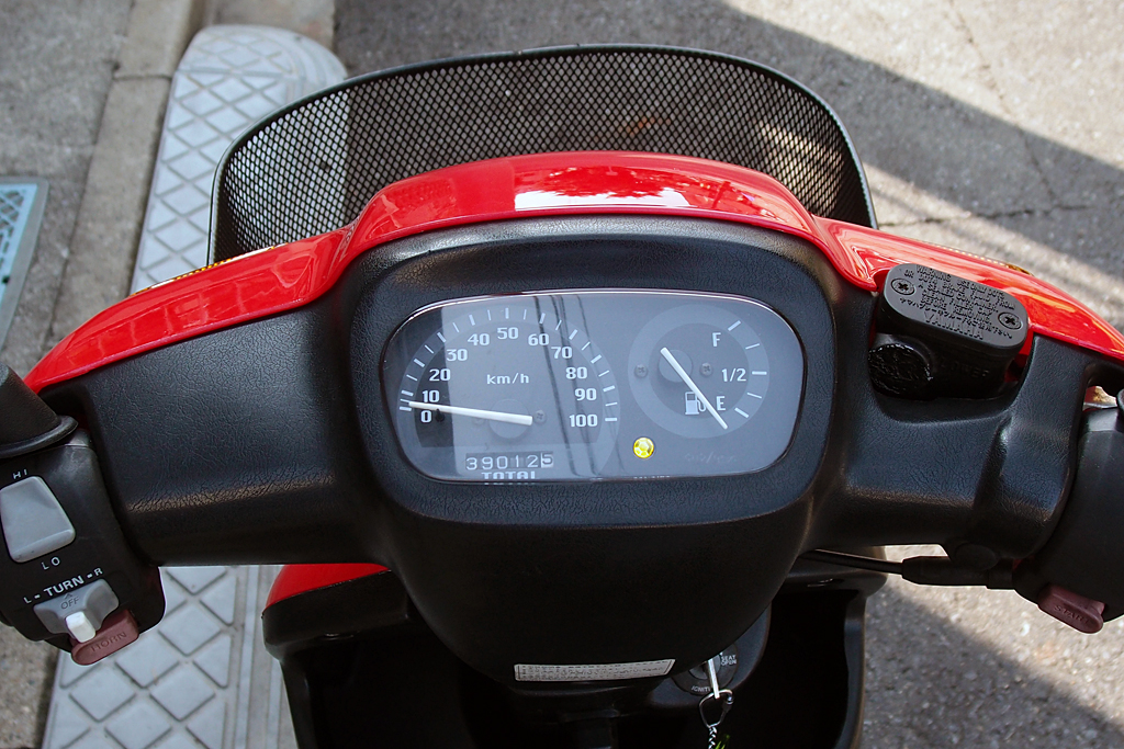 f:id:ltemaweb:20190628001009j:plain スズキアドレスV100用純正メーターを取り付け