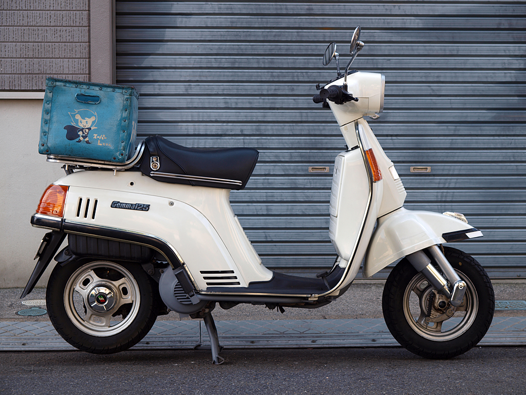 フジカ　スマーティ スズキジェンマ125 CF41A レトロ！昭和スクーターオリジナル仕様