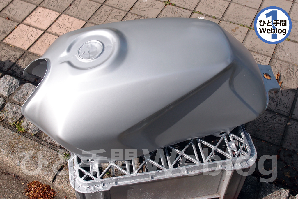 HONDA CBX125F タンク ブラック/レッド 【公式通販】