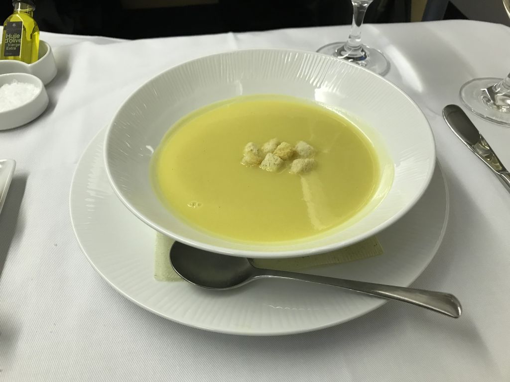 f:id:lucamileagelife:20181128003108j:plain