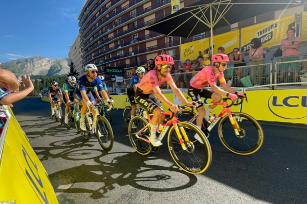 NewsRelease】世界最高峰の走りを間近に ツール・ド・フランス観戦