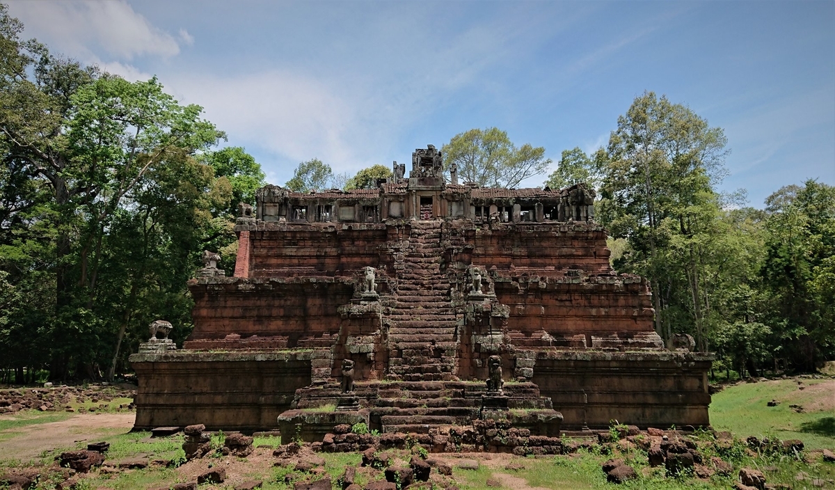 ピミアナカス寺院
