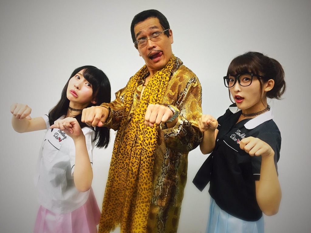 ピコ太郎 しゃべくり007でコラボ 全員でppapを踊る 鮫島のきまぐれニュース速報 ピコ太郎 しゃべくり007でコラボ 全員でppapを踊る 鮫島のきまぐれニュース速報
