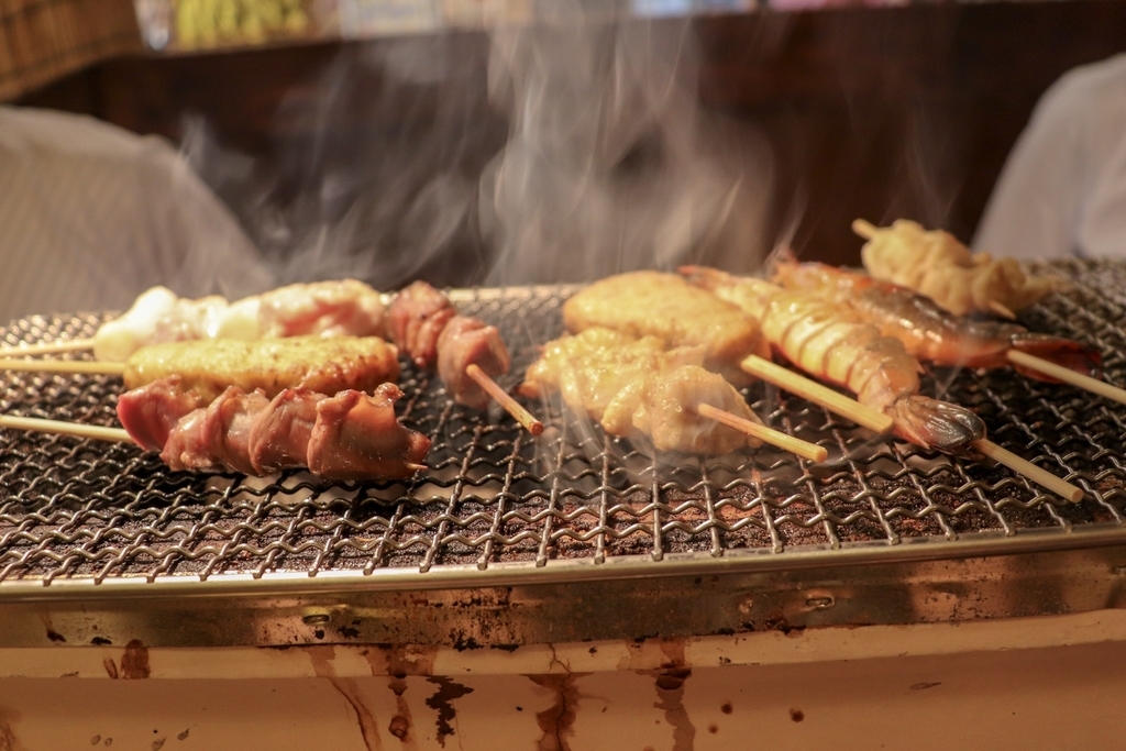 自分で焼き鳥焼いたり炙ったりするのは楽しいって話 半径3ｍ以内の世界