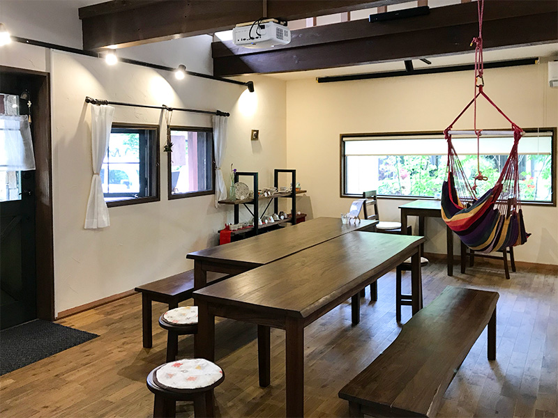 野々市 大きな木がある癒しの山小屋風カフェ Tree Ing Cafeフクロウの森 てふてふさんぽ