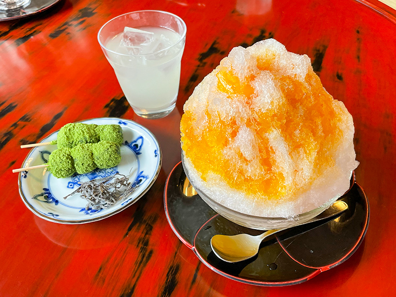 金沢 ひがし茶屋街のギャラリー カフェ 久連波 くれは さんは茶屋街を見渡せる2階お座敷がおすすめ てふてふさんぽ