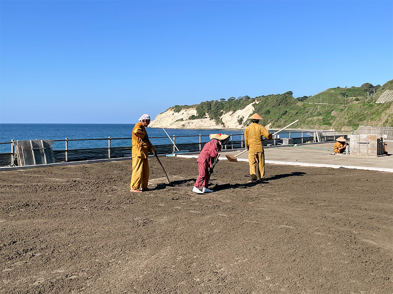 能登 揚げ浜式塩田の 塩の駅 輪島塩 では塩田体験ができるよ てふてふさんぽ