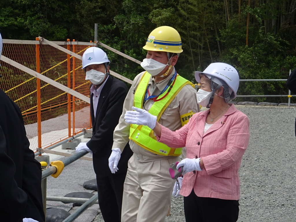 f:id:m-sizue:20180605092756j:plain f:id:m-sizue:20180605092756j:plain