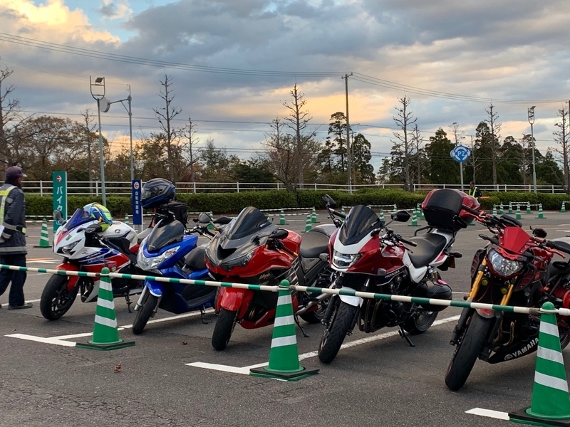 f:id:m-sugiyama-s61:20181105172220j:plain f:id:m-sugiyama-s61:20181105172220j:plain