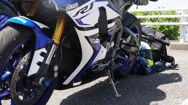 YZF-R1