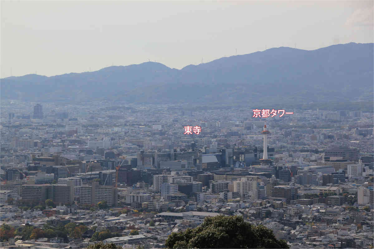 将軍塚西展望台から眺め　京都タワー・東寺
