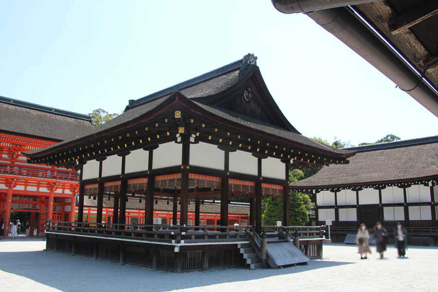 下鴨神社　舞殿