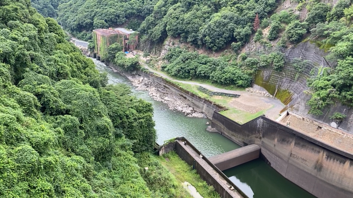 天ケ瀬ダム天端からの眺め