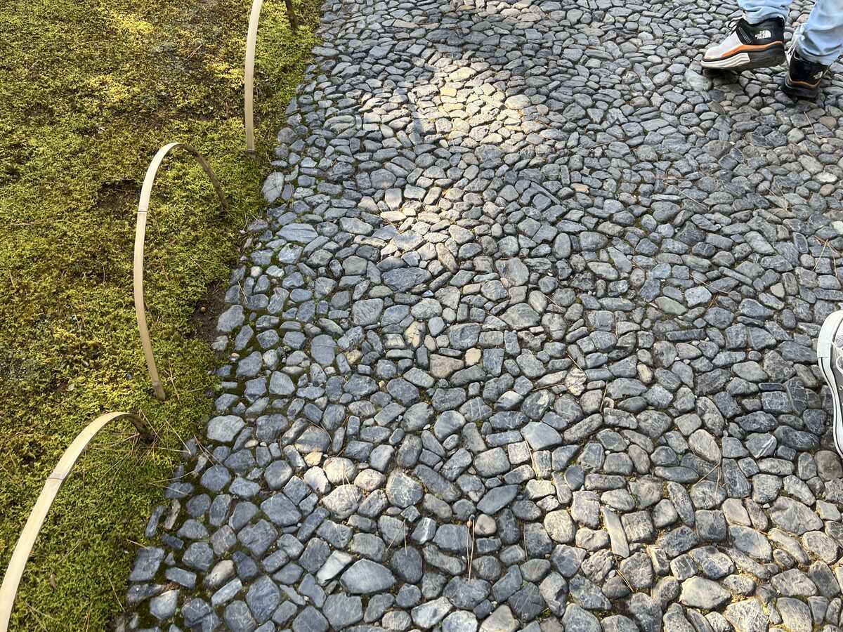 桂離宮 あられこぼし(霰こぼし)
