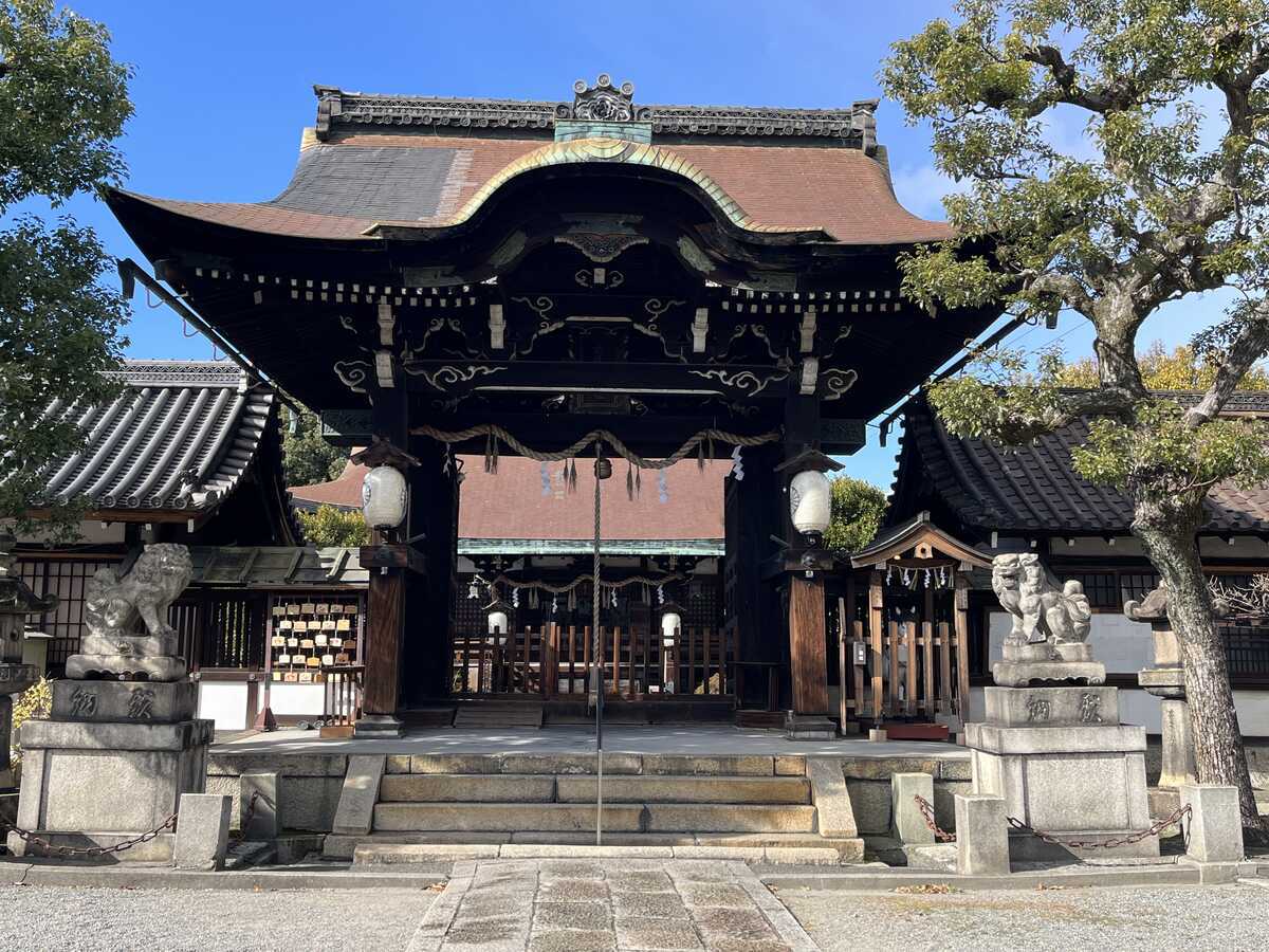 六孫王神社　本殿