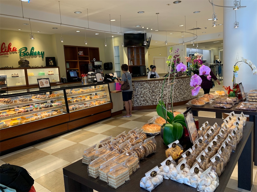 f:id:m_by_the_sea:20190422105826j:plain リリハベーカリー マラサダ ケーキ パン