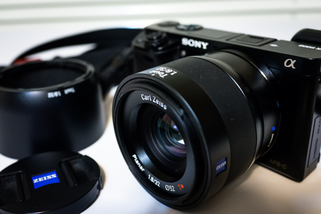 再びCarl Zeiss Touit Planar 1.8/32 - An Ordinary Life