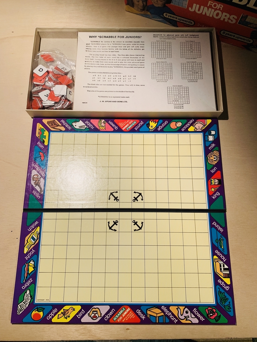 Scrabble For Juniors 英単語学習にぴったりのスクラブル 8歳以上編 なる子とマーナル