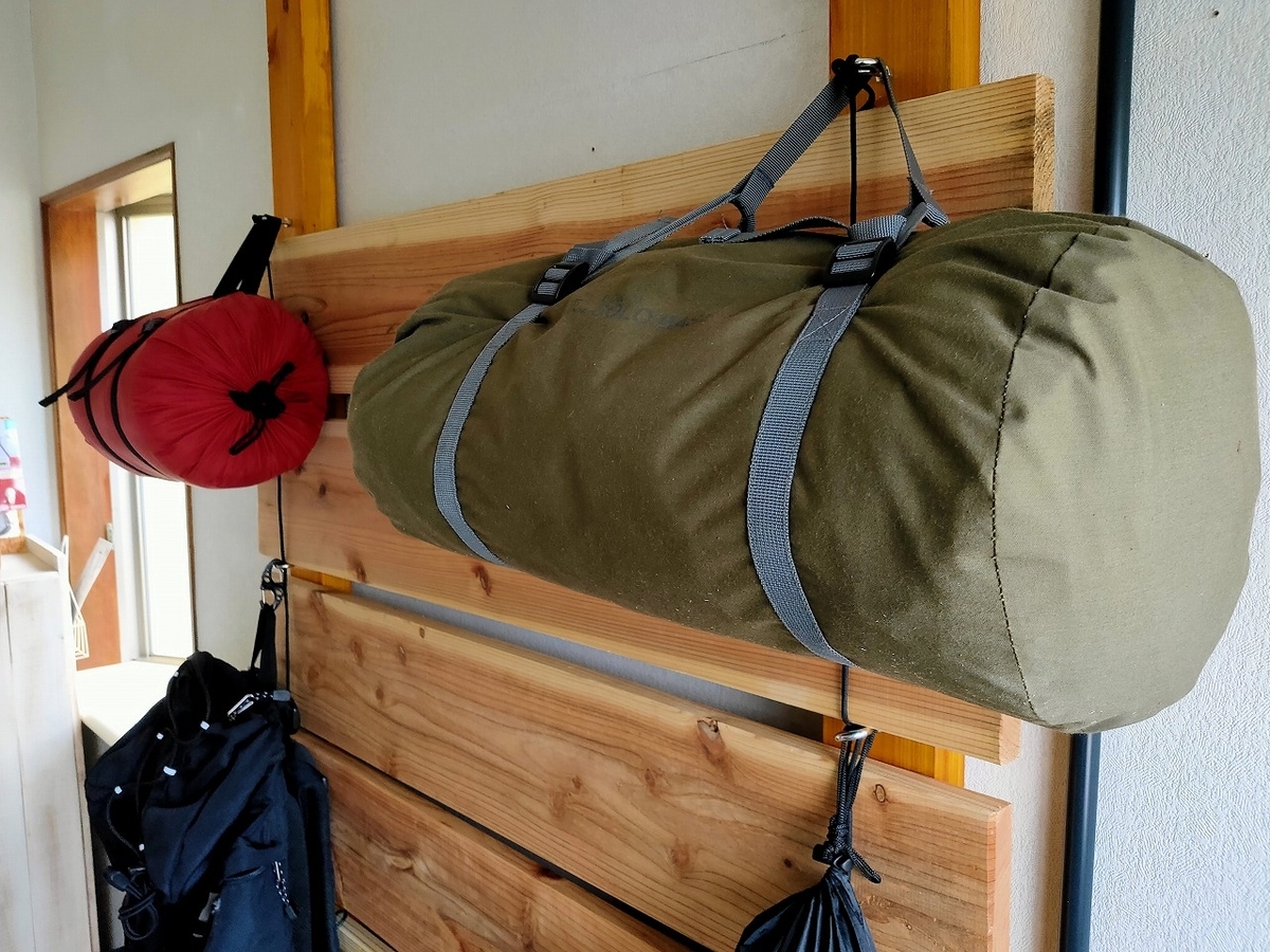 ディアウォールを使って キャンプギアを壁収納 見た目 機能性 最高ですｗ D I Camp Diyとcampのコト