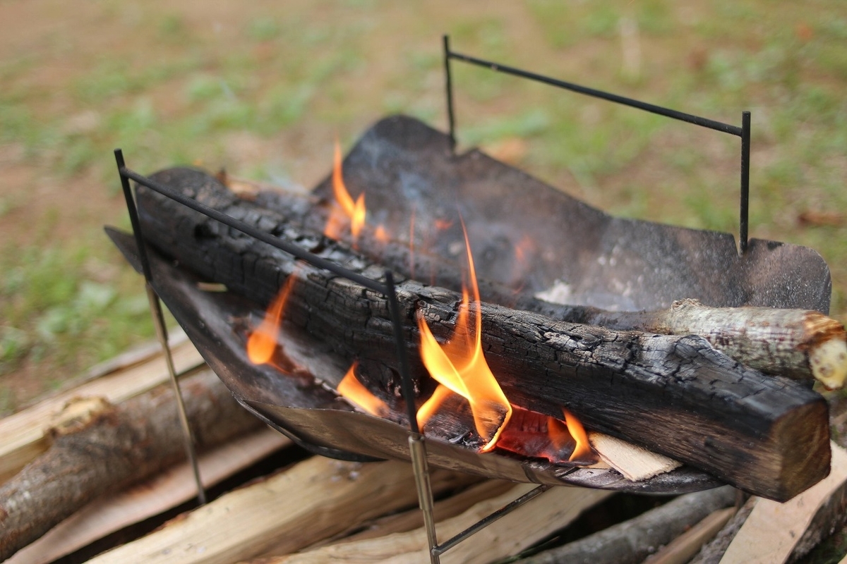 失敗しない焚き火のやり方 着火の方法や後処理までを解説 失敗談あり D I Camp Diyとcampのコト