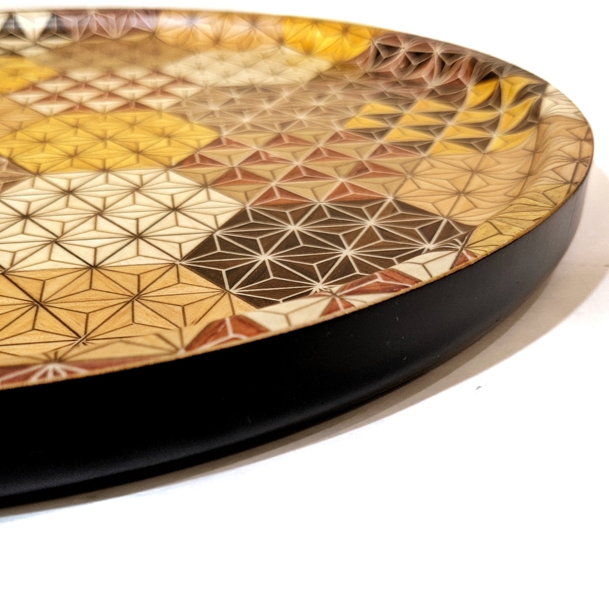 吉祥文様の箱根寄木細工の丸盆トレー - インテリアショップ MA by So