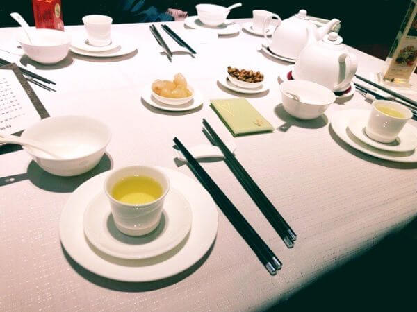 飲茶　マナー