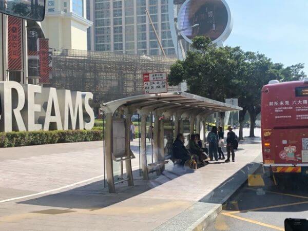 マカオ　シティ・オブ・ドリームス　バス停