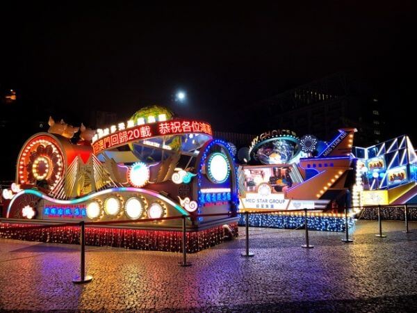 マカオ　花車　パレード　旧正月