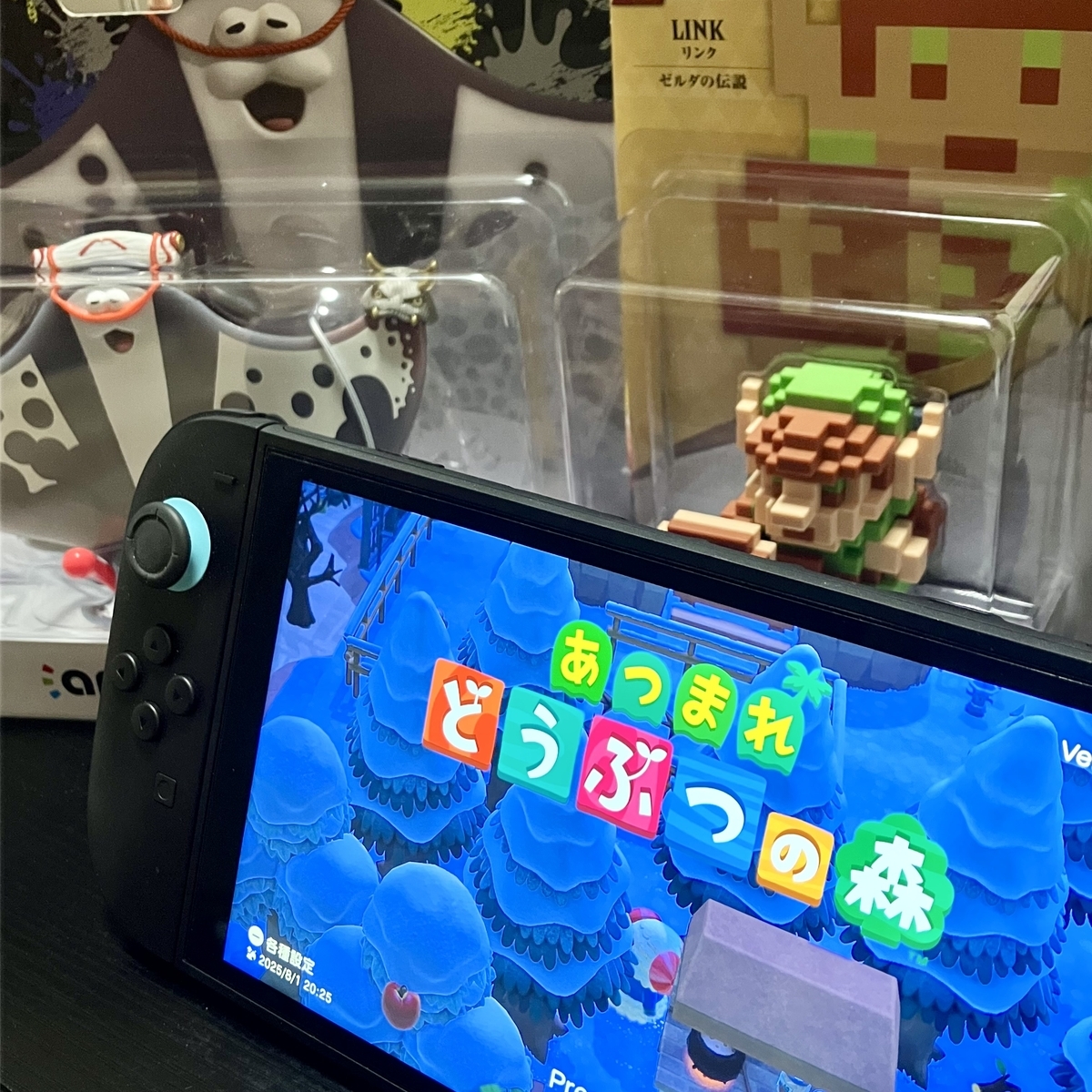 相方からリンクとマンタローのamiiboを借りて『あつ森』再開してます