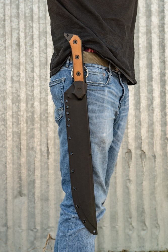 TOPS Knivesから登場したGIジョーの武器CUMA Kage - 火薬と鋼