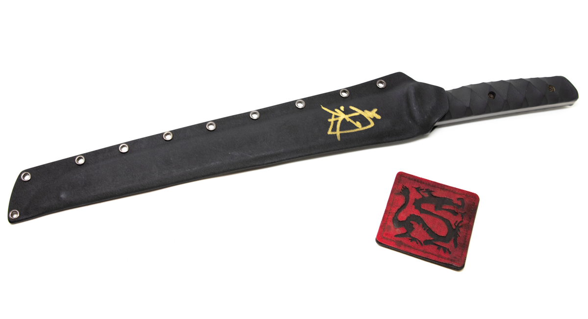 Ronin TacticsとKiku Knivesのコラボ脇差 - 火薬と鋼