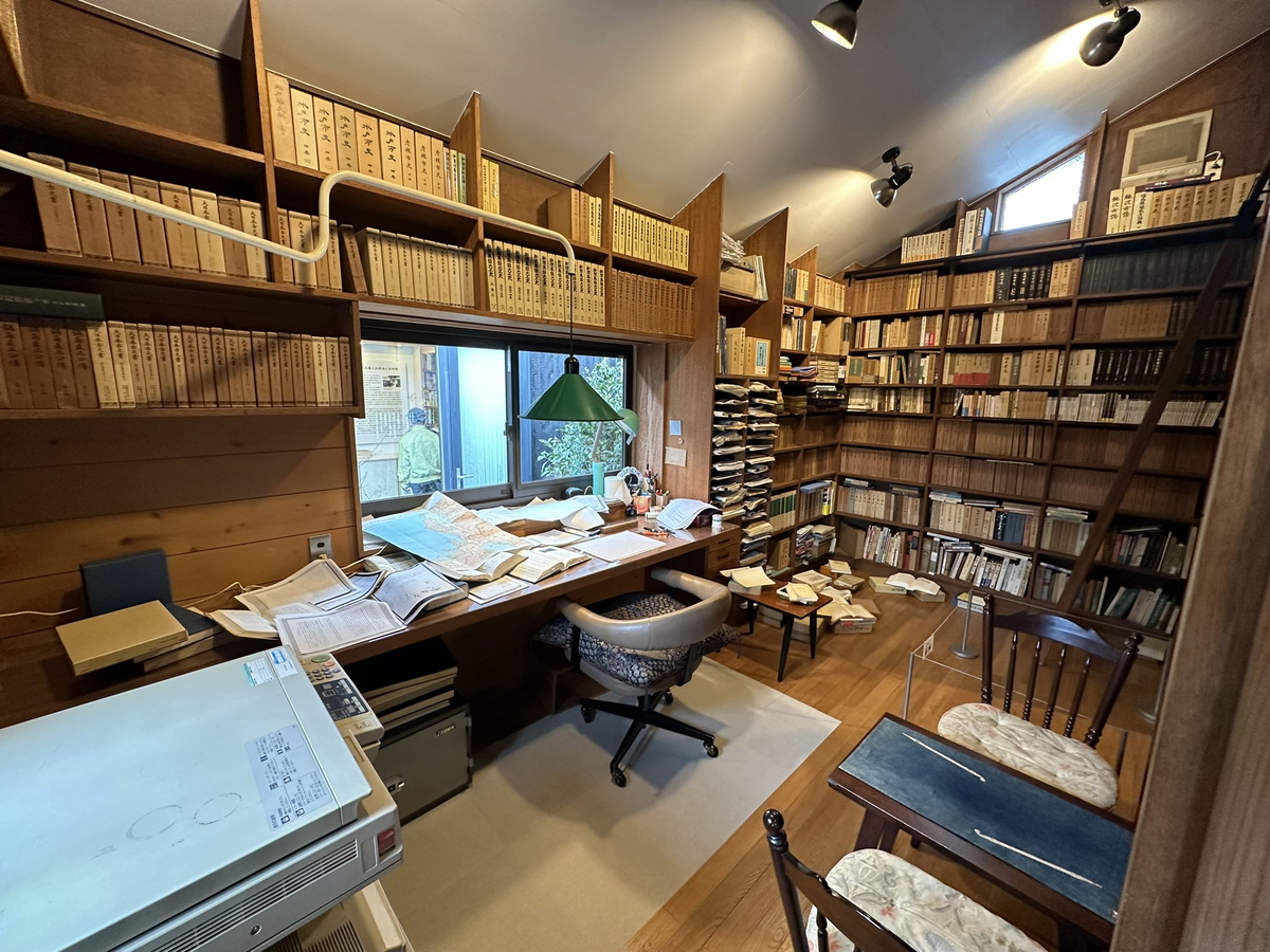 三鷹市吉村昭書斎 - 火薬と鋼