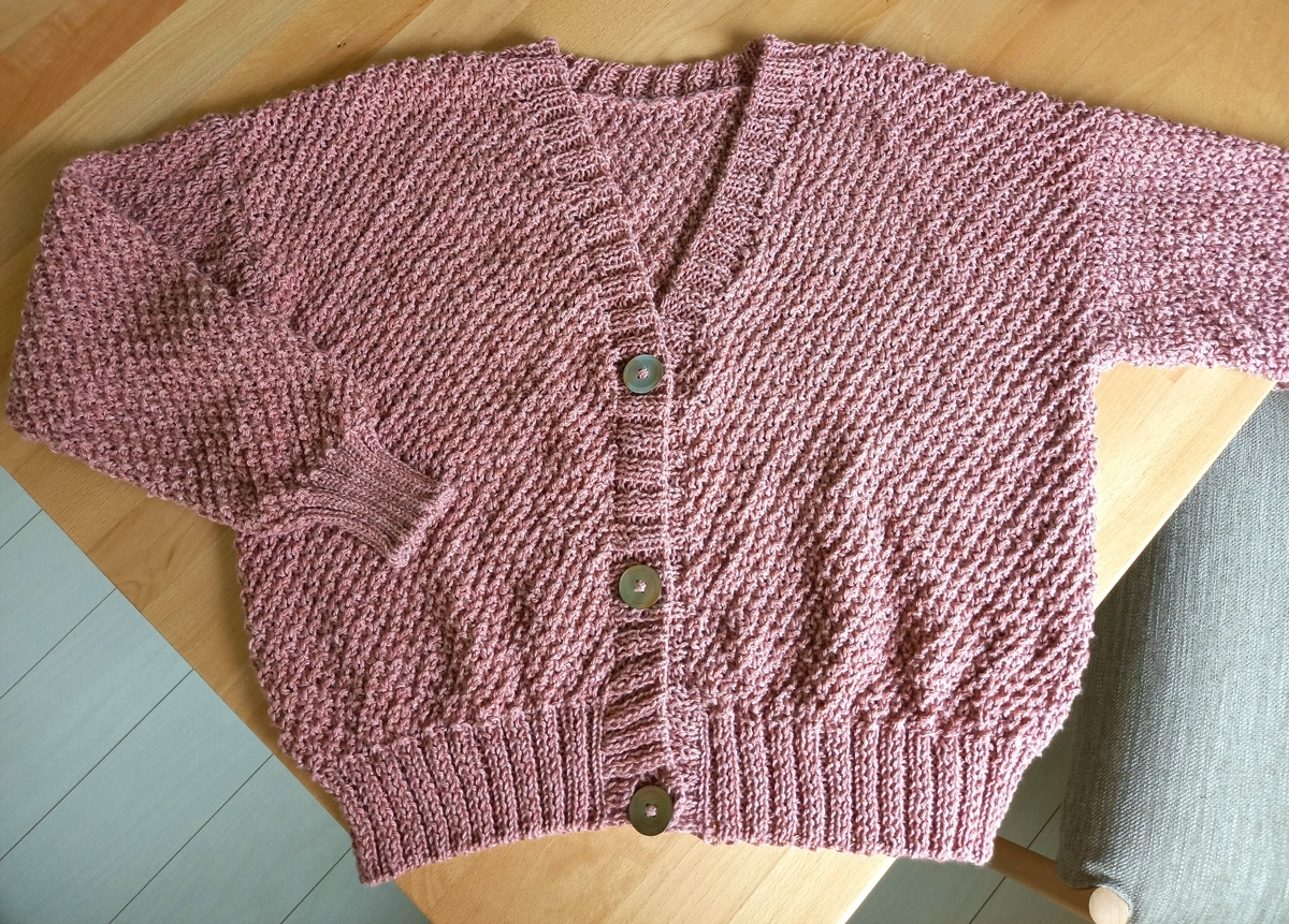 肌寒いときの鹿の子編みカーディガン完成。【編み方を紹介してみる