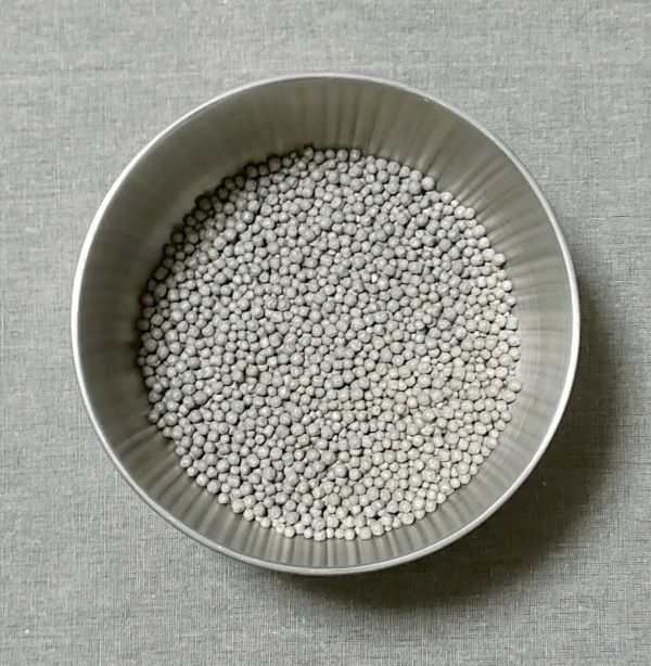 酸化被膜で覆われたマグネシウム粒（マグネシウムペレット）