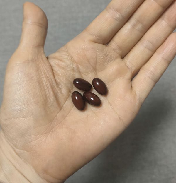 PURE HADAを手のひらに載せている状態