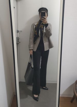 Msymay ウールショートコートとパンツのきれいめコーデ