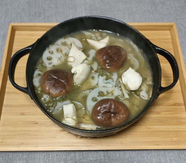 ビオ・マルシェの野菜で作った鶏肉鍋