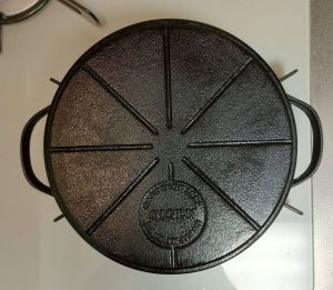 南部鉄器及源クックトップ煮込鍋の裏面