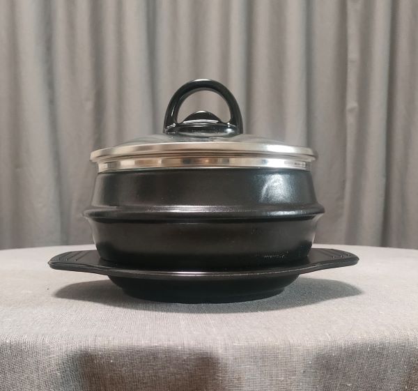 YUNAYUSHINの4号サイズのトッペギに16cmの蓋を載せた状態