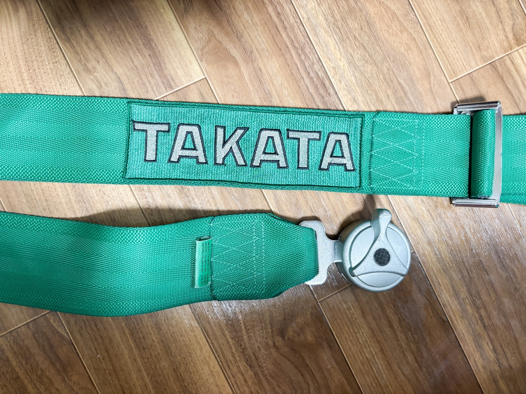 TAKATA】4点式ハーネス取り付け - 後方視界良好☆