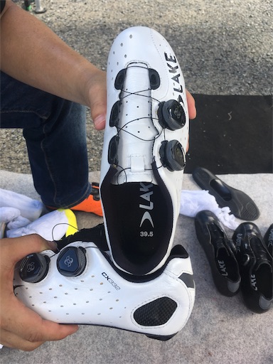 自転車シューズを買うなら試着しなければ幸せにはなれない。LAKE